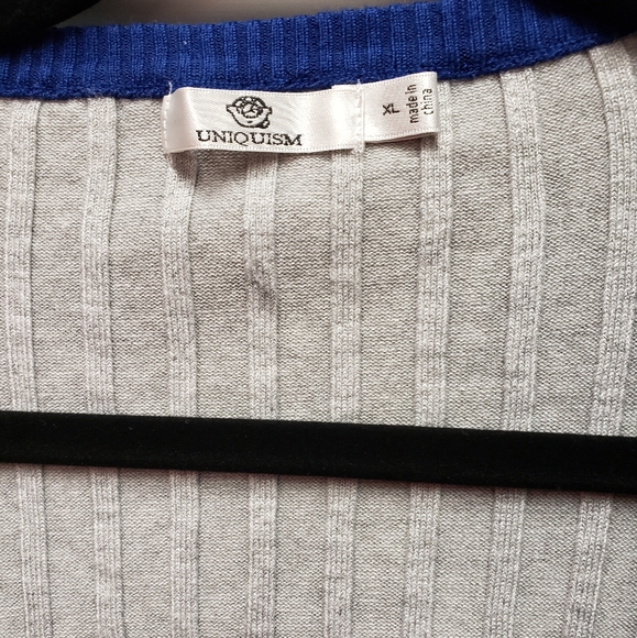 Top - Picture 3 of 4